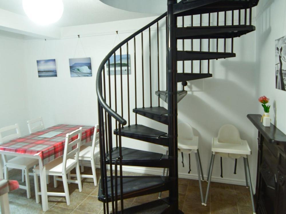 Portrush Townhouse Hostel Exterior photo