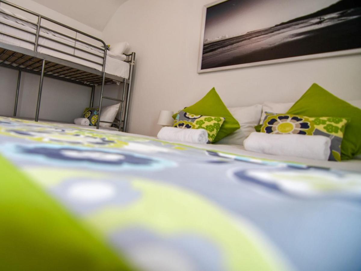 Portrush Townhouse Hostel Exterior photo